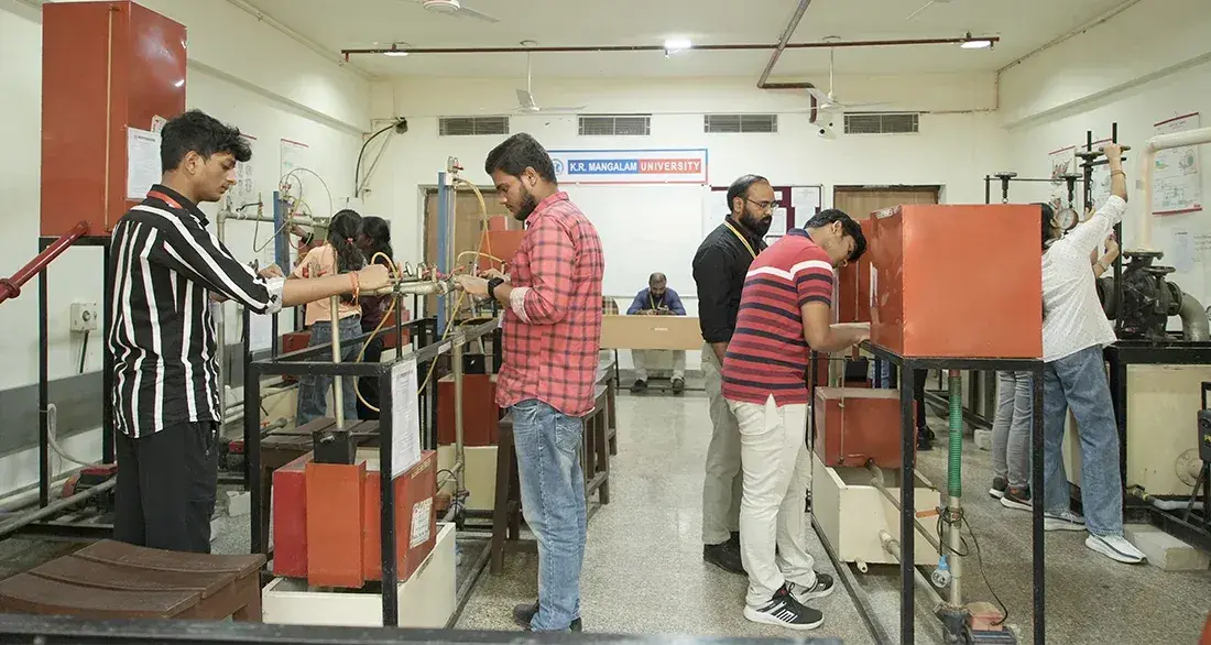 Exploring the dynamics of fluid mechanics with our fluid mechanics Lab