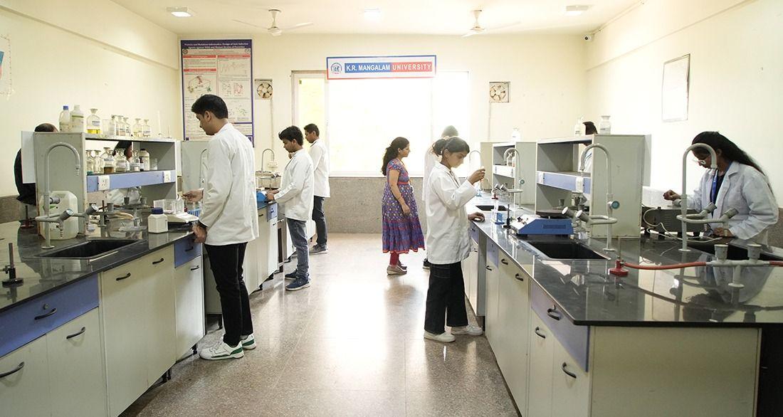 Learn various disciplines of pharm and chemistry at Pharm Chemistry Lab I
