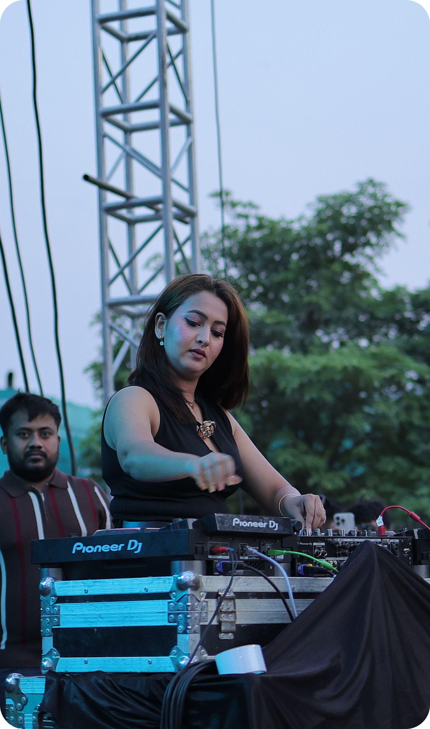 DJ Night, SOLESTA campus event, KRMU