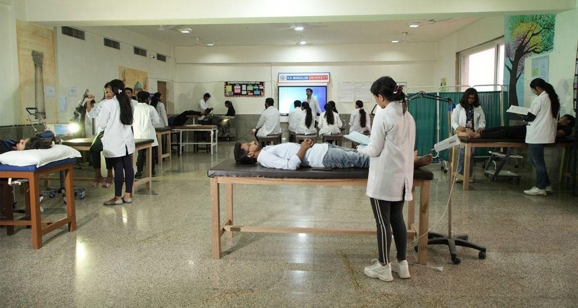 Explore the therapeutic use of electrical currents with electrotherapy lab